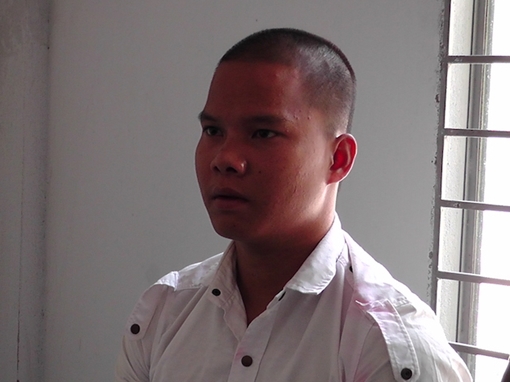 Bắt tạm giam hai anh em cầm dao rượt chém Công an xã