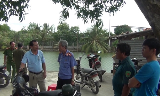 Nghi án chồng ghen tuông sát hại vợ rồi tự vẫn