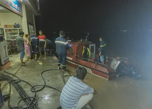 Đến nhà người thân chơi, Việt kiều Canada té sông mất tích