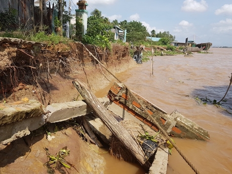 Mỗi năm có hơn 300 người chết và mất tích do thiên tai