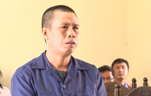 Xâm hại bé gái đến sinh con rồi doạ giết nếu để lộ