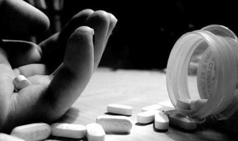 Kẻ bị truy nã bỏ trốn sau cái chết bất thường của bạn gái