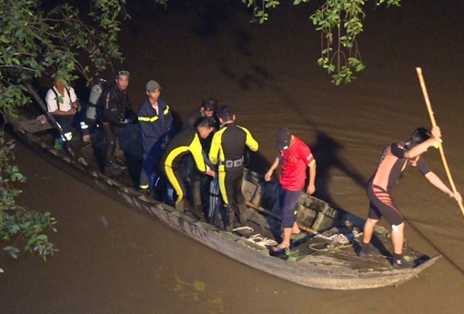 Tìm thấy thi thể bé gái 7 tuổi, té sông mất tích khi tan học