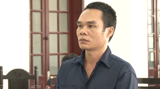 Lãnh án tù vì lừa bạn mượn xe máy đi cầm số