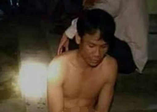 “Ma nhớt trần như nhộng” đột nhập vào nhà dân