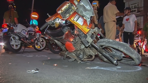 Xe Dream gãy gục sau đêm đi bão ở Vĩnh Long