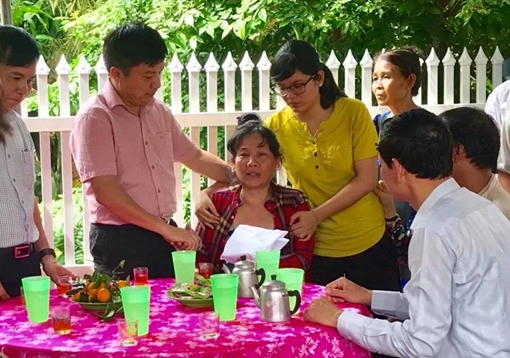 Thăm hỏi, động viên gia đình 4 nạn nhân ngạt khí tử vong