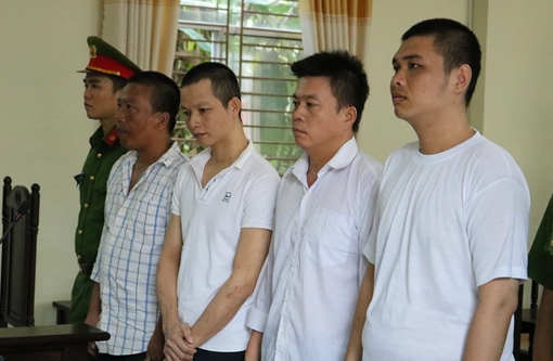 4 tên chuyên gây mê phụ nữ rồi cướp vàng lãnh 74 năm tù