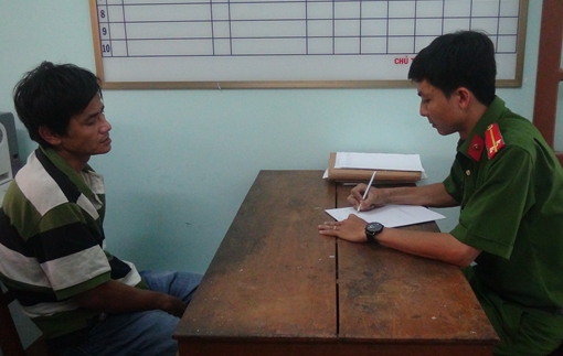 Nghiện ma tuý, gây hàng loạt vụ cướp túi xách học sinh