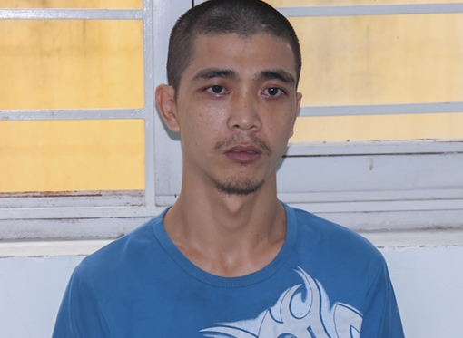 Tên trộm 5 tiền án vào tận buồng ngủ tháo trộm dây chuyền vàng trên cổ