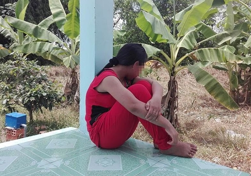 Bé gái 14 tuổi bị bạn trai quen trên mạng dụ dỗ “ăn trái cấm”