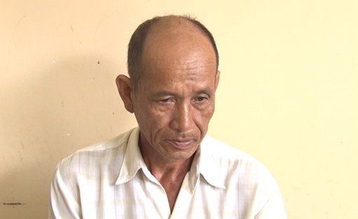 Dâm ô bé gái 10 tuổi ở sân trường lãnh 12 tháng tù