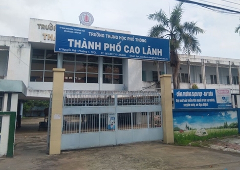 Đồng Tháp kỷ luật nữ giáo viên lạm thu tiền học sinh