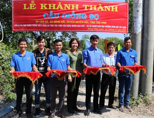 Đoàn Thanh niên Công an Trà Vinh vận động xây dựng cầu giao thông nông thôn