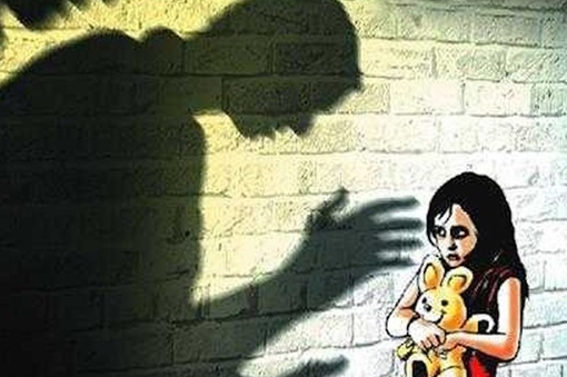 Truy tố cụ ông nhiều lần xâm hại tình dục trẻ em