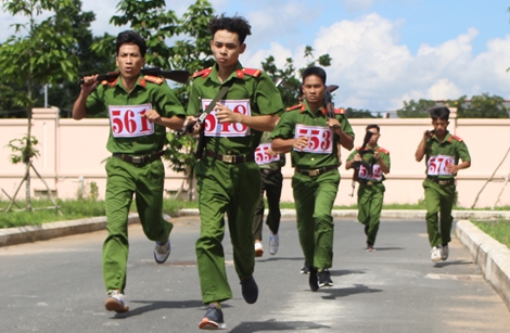 Công an tỉnh Trà Vinh tổ chức giải Việt dã – vũ trang