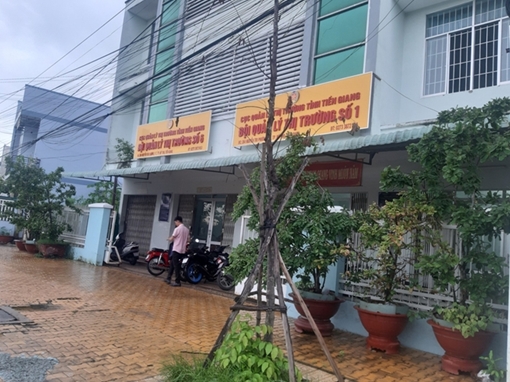 Thu thẻ kiểm tra của Đội trưởng quản lý thị trường bị tố quan hệ bất chính