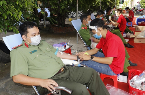 Công an TP Cần Thơ tổ chức hiến máu tình nguyện