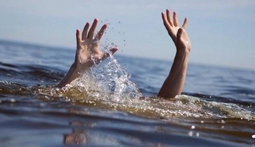 Hai chị em gái đuối nước thương tâm