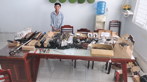 Thuê nhà làm nơi giao dịch, lên mạng mua bán súng