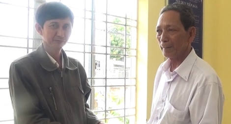 Nhân viên nhà hỏa táng nhặt được vàng tìm trả người đánh rơi