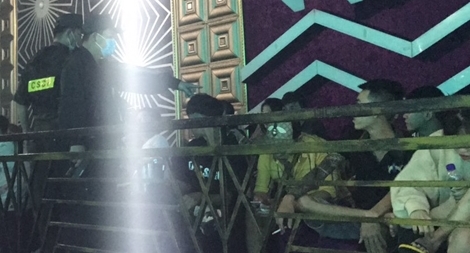 64 người dương tính ma túy bên trong quán bar New Club