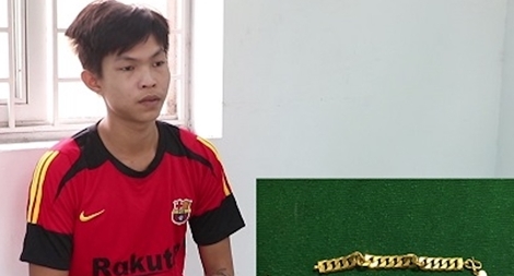 Cháu đến nhà chơi rồi trộm vàng của cô ruột