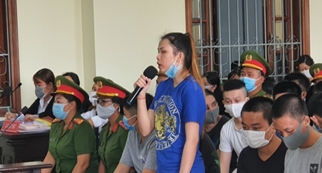 24 bị cáo thoát tội giết người