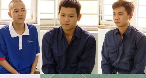 3 đối tượng nghiện mang dao, tuýp sắt đi cướp... 2 con gà