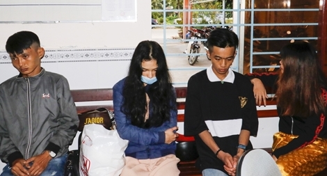 Nhóm thanh niên thuê nhà trọ “đập đá tập thể”