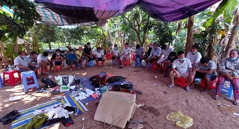 Phá sới bạc, bắt quả tang 20 đối tượng " say sưa" sát phạt nhau