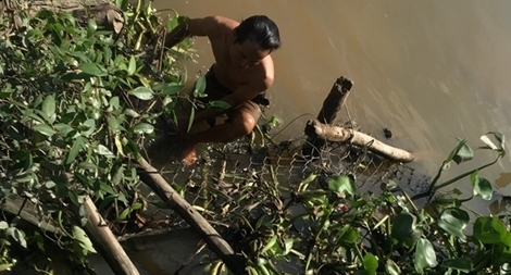 Hai thanh niên đuối nước tử vong, khởi tố 6 bị can