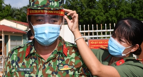 Chung tay cùng lực lượng tuyến đầu phòng, chống COVID-19