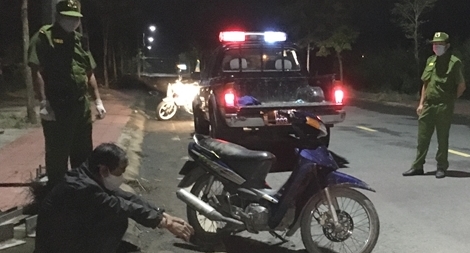 Tên trộm nguy hiểm chống trả Cảnh sát 113