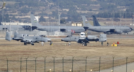 Được Mỹ hậu thuẫn, phiến quân Syria chiếm được sân bay chiến lược