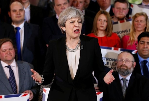 Thủ tướng Anh đối mặt loạt thách thức nghiêm trọng sau bầu cử thất bại