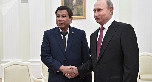 Nga tặng Philippines 5.000 khẩu Ak-47 diệt phiến quân