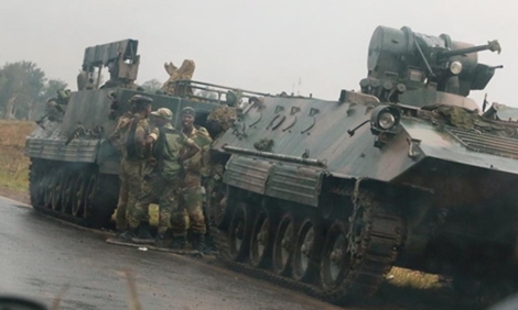Tổng thống Zimbabwe cáo buộc tư lệnh quân đội đảo chính