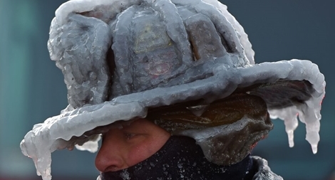 Trong khi Mỹ hứng "bom băng tuyết", Australia lại nóng chảy nhựa đường