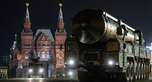 Nga kéo hàng loạt tên lửa đạn đạo vào thủ đô Moscow giữa đêm