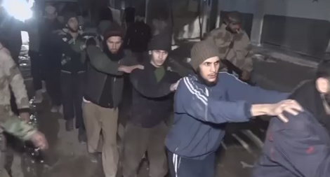 Phiến quân Đông Ghouta buông vũ khí, đầu hàng quân đội Syria