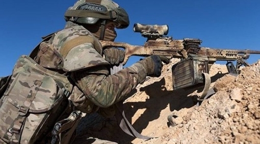 Người lính Nga một mình đối đầu 40 tên khủng bố Syria