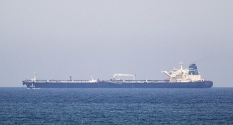 Phiến quân Houthi nã tên lửa dồn dập vào tàu chở dầu Saudi Arabia