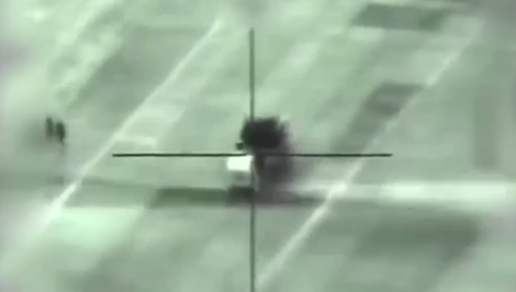 Khoảnh khắc hệ thống phòng không Pantsir-S1 bị tên lửa Israel đánh trúng