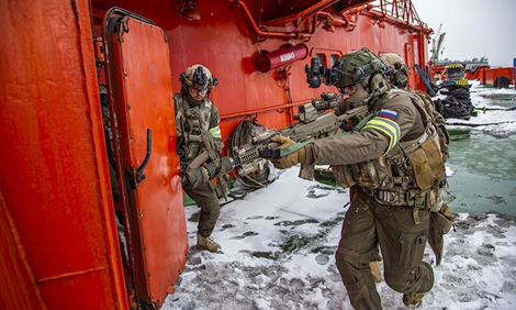 Đặc nhiệm Nga rầm rộ tập trận ở Bắc Cực