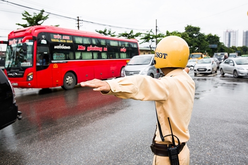 Kiên quyết xử lý xe khách vi phạm, đảm bảo giao thông thông suốt cửa ngõ phía Nam Thủ đô