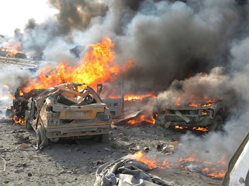 Khủng bố ồ ạt đánh bom liều chết ở Nam Syria, 38 người chết