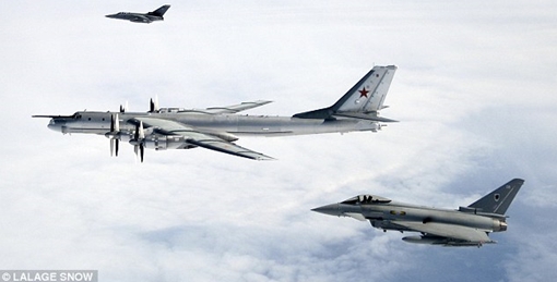 Nga nói gì sau khi Anh tuyên bố truy đuổi Su-24 trên Biển Đen?