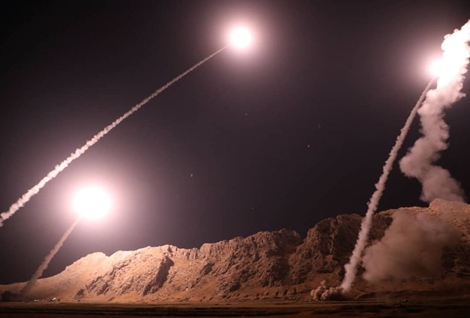 Iran phóng tên lửa trả đũa vụ 29 binh sĩ bị sát hại