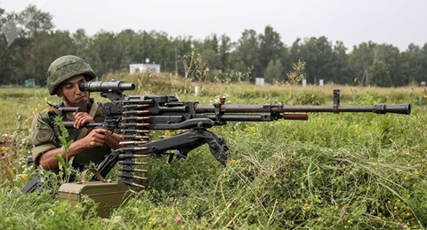 Nga cảnh báo Mỹ vì định “chôm” thiết kế súng máy